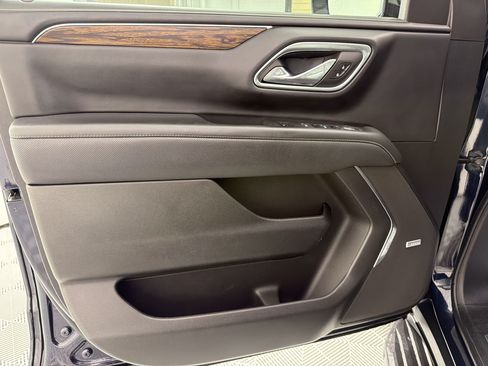 Used 2024 Chevrolet Tahoe Premier w/ Premium Package RWD image 13
