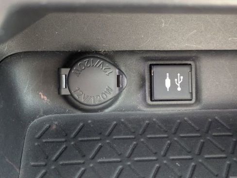 Used 2019 Toyota RAV4 XLE Premium image 24