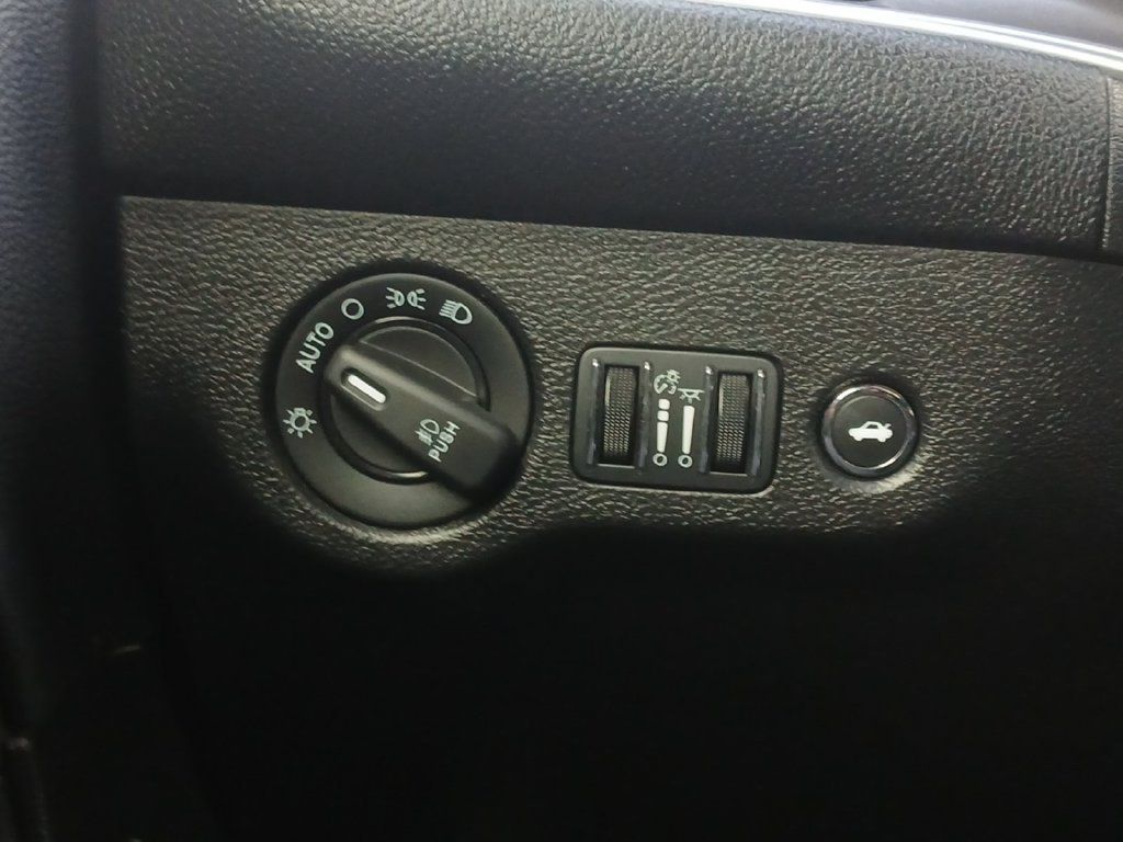 Used 2021 Dodge Challenger GT w/ Performance Handling Group RWD image 12