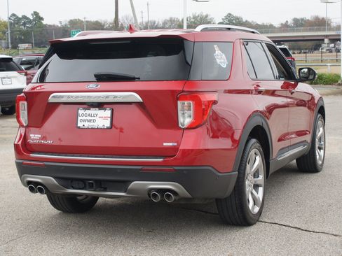 Used 2020 Ford Explorer Platinum w/ Premium Technology Package image 21