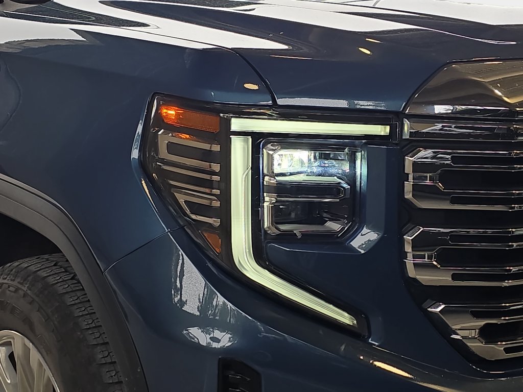 Used 2025 GMC Sierra 1500 Denali w/ Technology Package AWD/4WD image 31