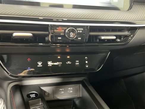 New 2025 Nissan Kicks SR image 16