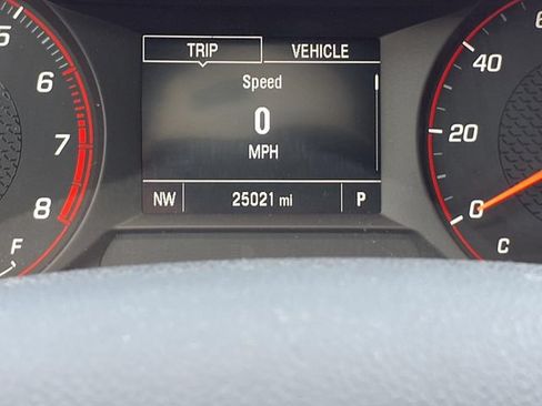 Used 2024 Chevrolet Trax RS w/ Driver Confidence Package FWD image 17