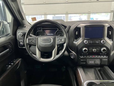 Used 2020 GMC Sierra 1500 Denali w/ Denali Ultimate Package AWD/4WD image 8