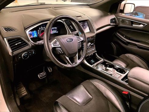 Used 2019 Ford Edge ST w/ Equipment Group 401A AWD/4WD image 12