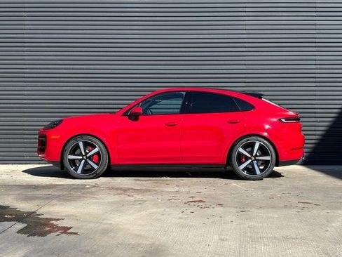 Certified 2026 Porsche Cayenne Coupe AWD/4WD image 2