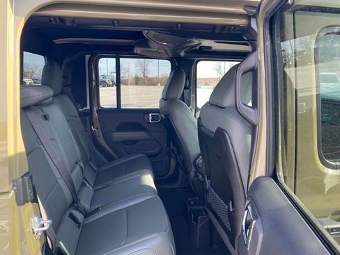 New 2026 Jeep Gladiator Mojave image 33