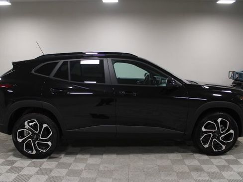 New 2026 Chevrolet Trax RS w/ Sunroof Package FWD image 13
