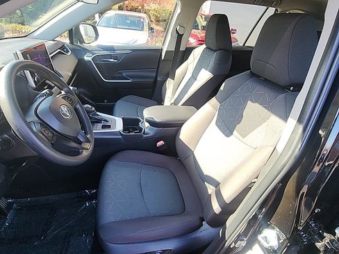 Certified 2025 Toyota RAV4 XLE image 21