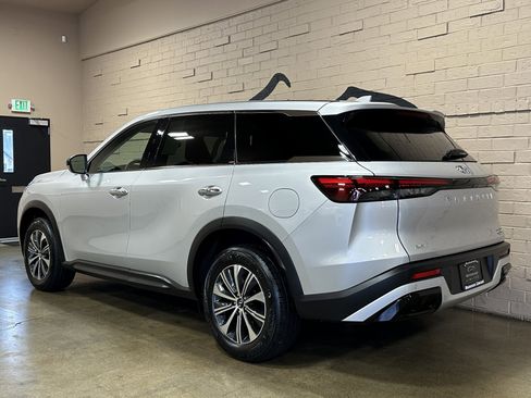 Used 2023 INFINITI QX60 Pure image 6