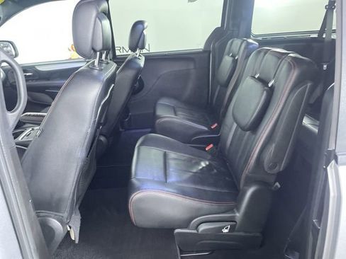 Used 2017 Dodge Grand Caravan GT image 21