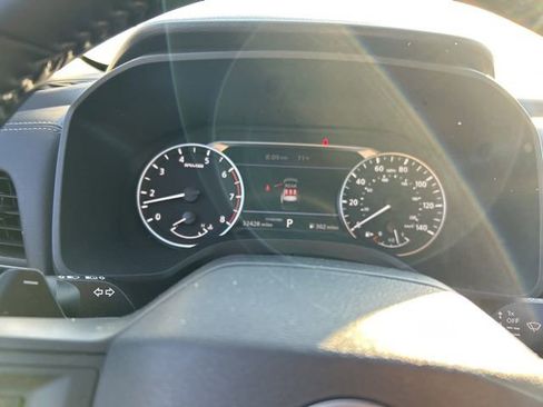 Used 2025 Nissan Rogue SV FWD image 7
