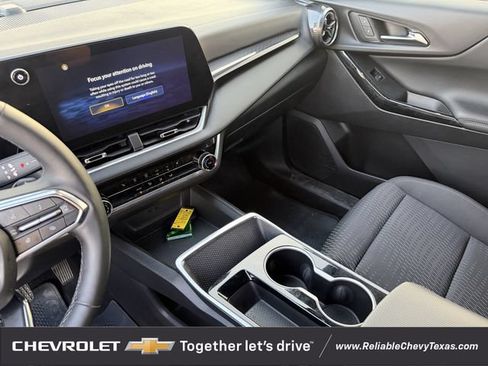 Used 2025 Chevrolet Equinox LT FWD image 18