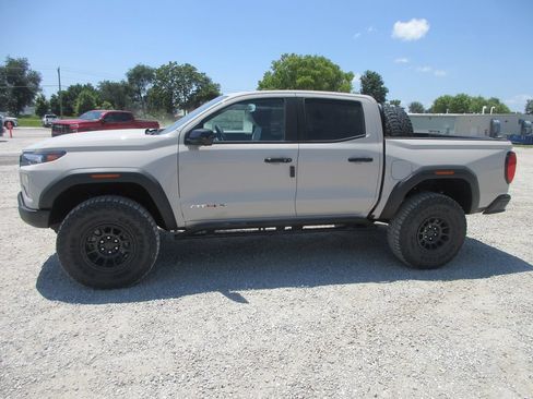New 2026 GMC Canyon AT4X w/ AT4X AEV Edition AWD/4WD image 9