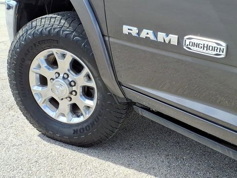 Used 2022 RAM 3500 Limited AWD/4WD image 9