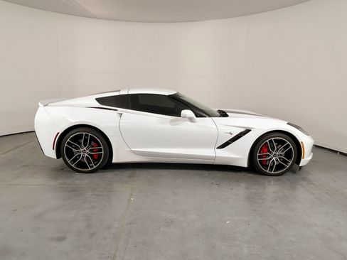 Used 2016 Chevrolet Corvette Stingray Coupe image 4