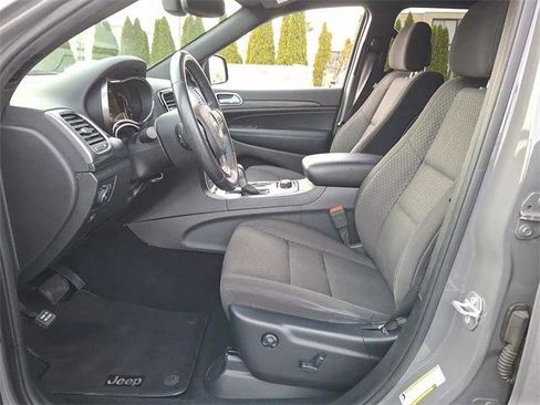 Certified 2019 Jeep Grand Cherokee Laredo image 14