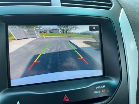 Used 2013 Ford Explorer XLT image 7