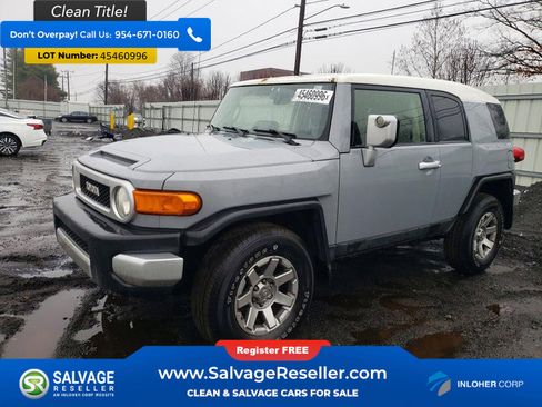 Used 2014 Toyota FJ Cruiser 4WD w/ Upgrade Package image 1