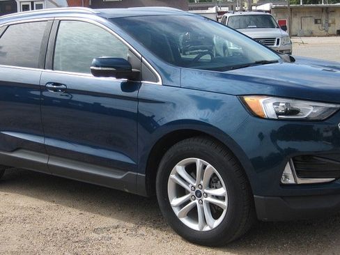 Used 2020 Ford Edge SEL w/ Cold Weather Package image 6