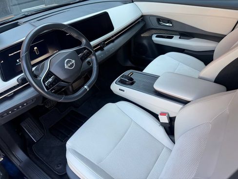 Used 2023 Nissan Ariya FWD image 2