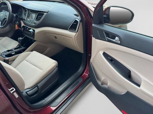 Used 2017 Hyundai Tucson SE w/ SE Popular Package 02 FWD image 19