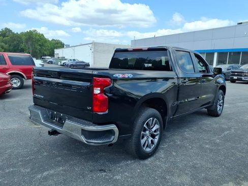Used 2024 Chevrolet Silverado 1500 LT AWD/4WD image 3