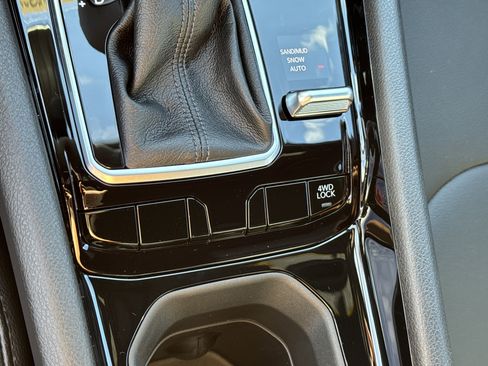 New 2026 Jeep Compass Limited image 36