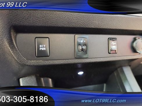 Used 2017 Toyota Tacoma SR5 w/ Tow Package AWD/4WD image 21