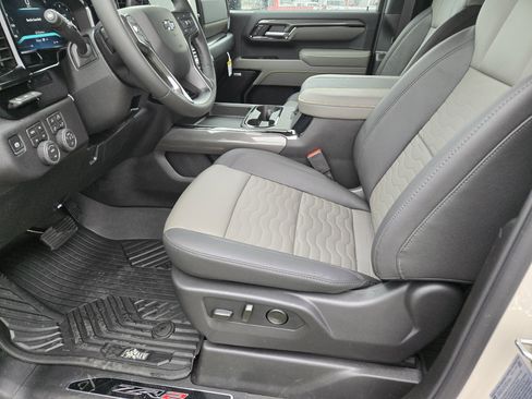 New 2026 Chevrolet Silverado 2500 ZR2 w/ ZR2 Bison Edition AWD/4WD image 17