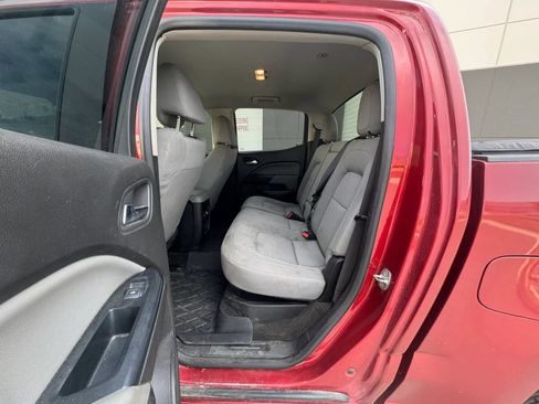 Used 2015 Chevrolet Colorado LT AWD/4WD image 14