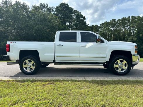 Used 2015 Chevrolet Silverado 2500 LTZ w/ Duramax Plus Package AWD/4WD image 4