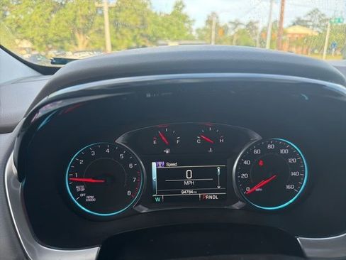 Used 2018 Chevrolet Traverse LT image 12