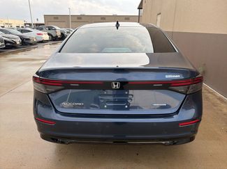 Used 2023 Honda Accord EX-L video 3