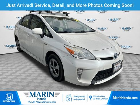 Used 2014 Toyota Prius Two FWD image 1