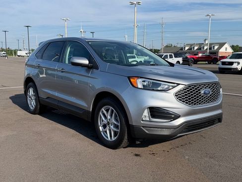 Used 2024 Ford Edge SEL w/ Convenience Package AWD/4WD image 3