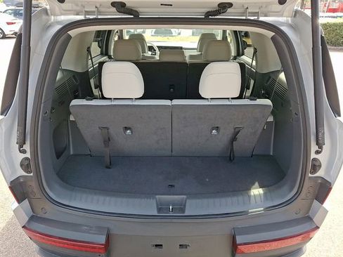 Used 2025 Hyundai Santa Fe SEL FWD image 31