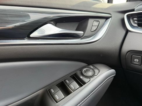 Used 2024 Buick Enclave Essence FWD image 11