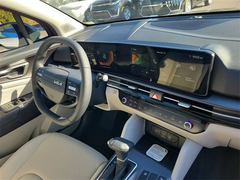 New 2026 Kia Sportage EX image 8