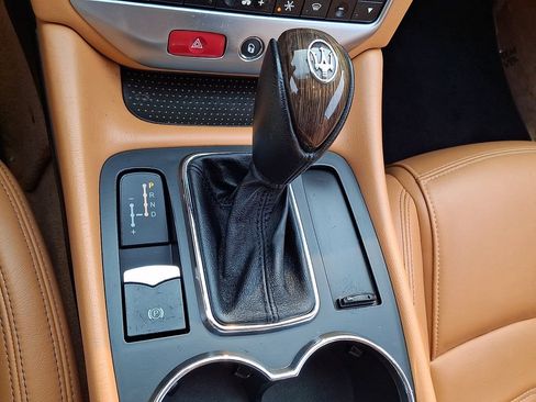 Used 2015 Maserati GranTurismo Sport RWD image 15