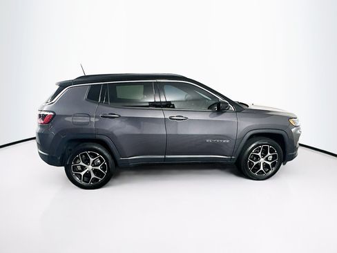 Used 2024 Jeep Compass Limited w/ Sun and Sound Group AWD/4WD image 10