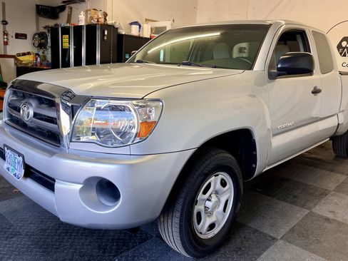 Used 2010 Toyota Tacoma 2WD Access Cab image 7