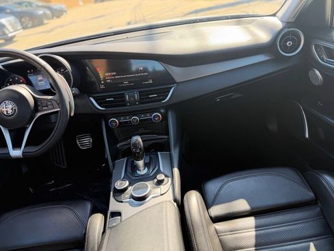 Used 2019 Alfa Romeo Giulia Ti Sport w/ Quick Order Package 22S Sport AWD/4WD image 17
