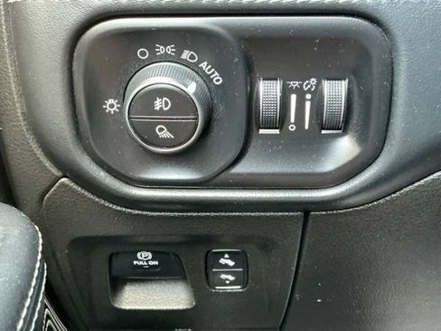 Used 2019 RAM 1500 Limited AWD/4WD image 25