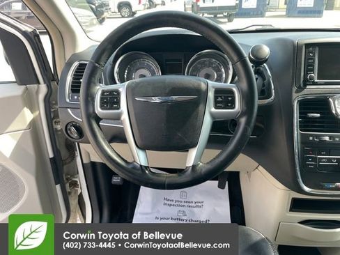 Used 2013 Chrysler Town & Country Touring image 21