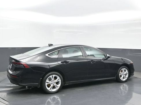 Certified 2025 Honda Accord LX image 6