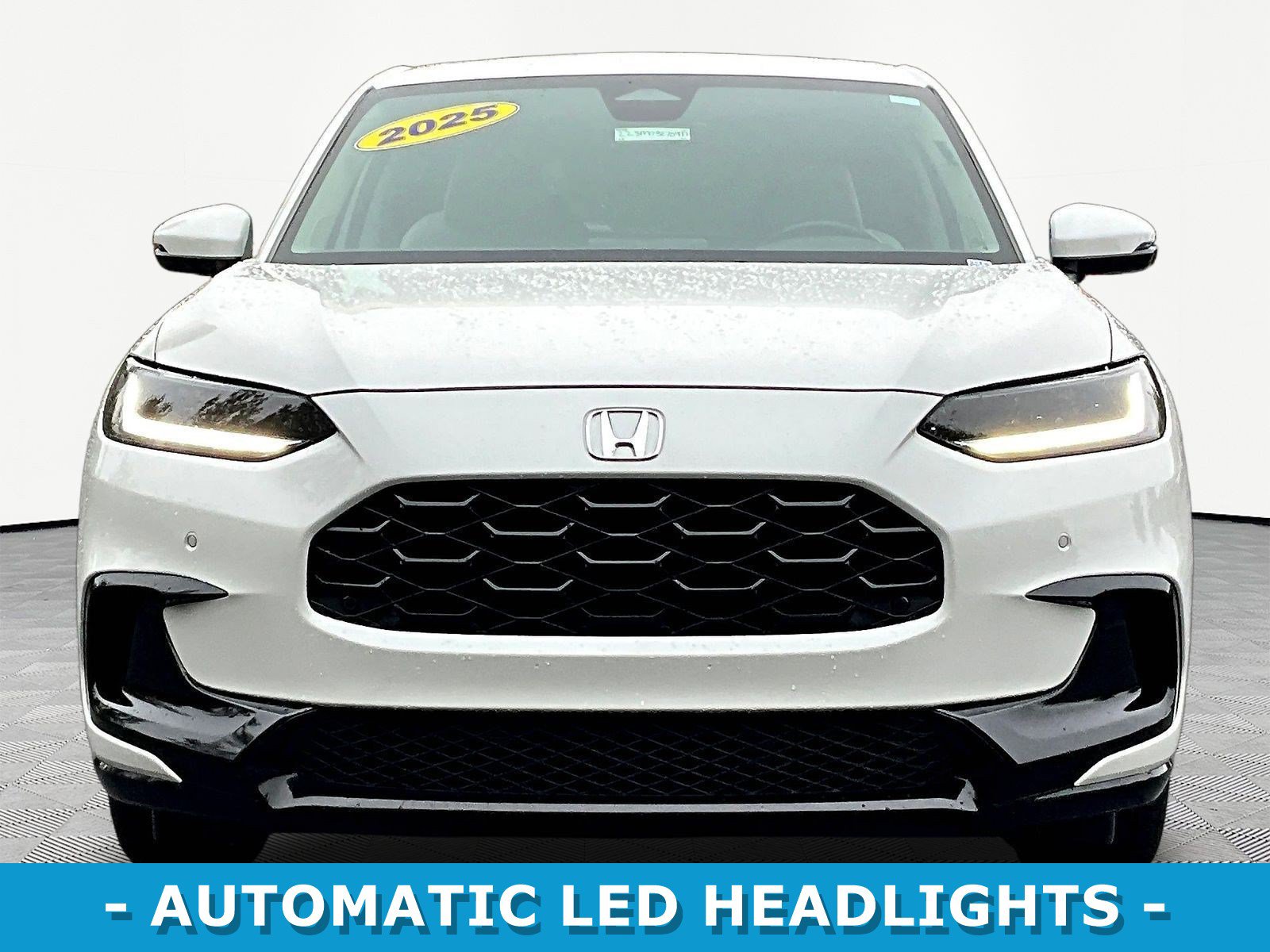 Used 2025 Honda HR-V EX-L image 2