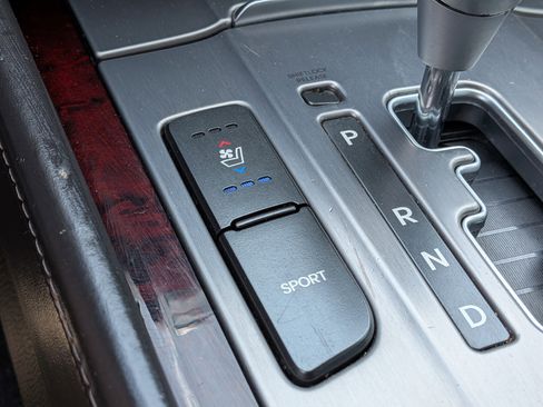 Used 2012 Hyundai Equus Signature RWD image 31