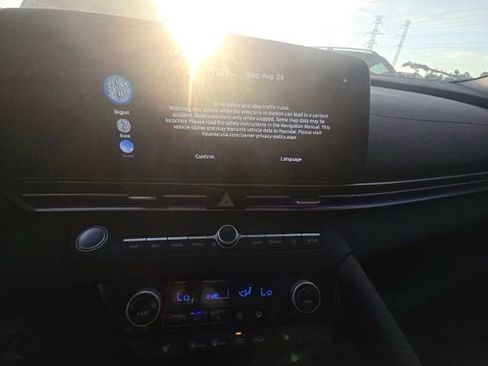 Used 2025 Hyundai Elantra SEL FWD image 11