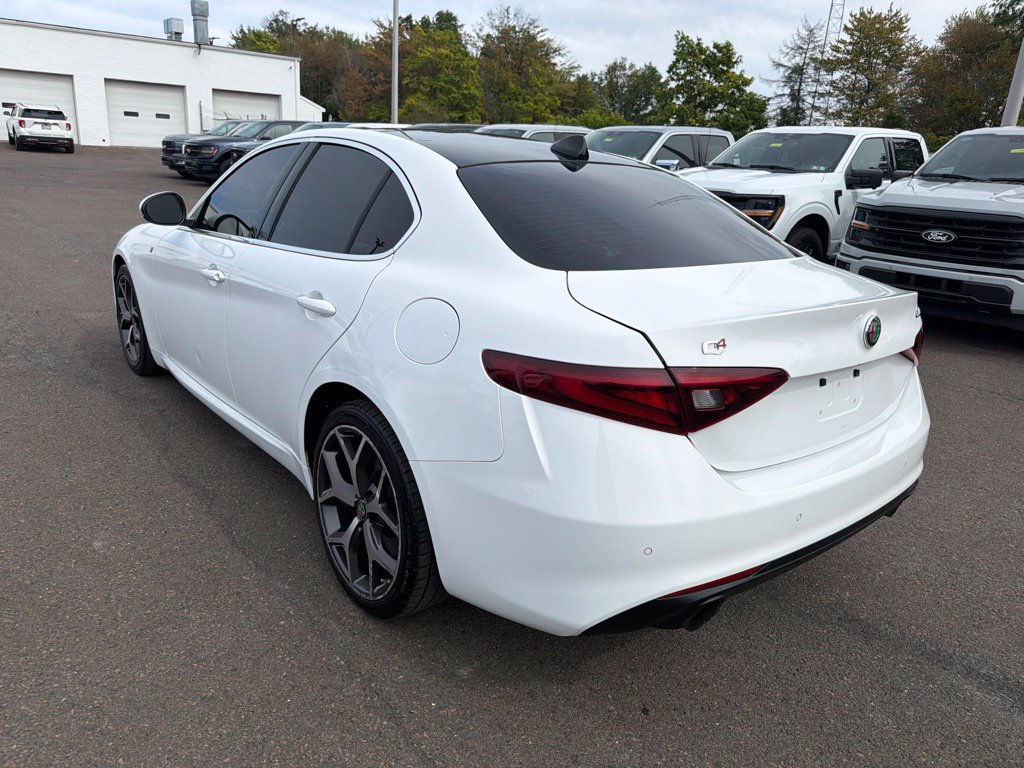 Used 2021 Alfa Romeo Giulia Ti w/ Active Assist 2 Package TI AWD/4WD image 4